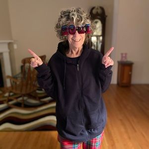 Meet your Posher, Cynthia